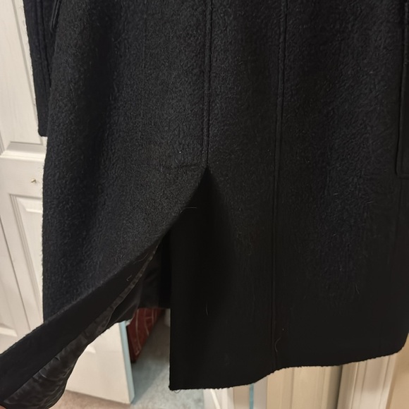 Guess peacoat with fur - Picture 15 of 15